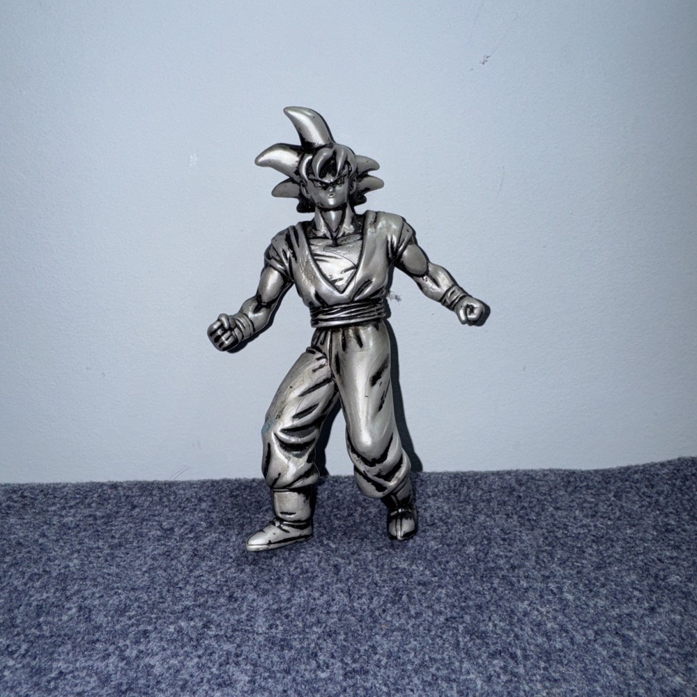 Goku Burger King Dragon Ball Z 2000 Silver Metallic Action Figure Vintage BK